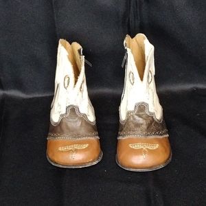 Introducing our Cozy Infant/Toddler Boots in Size 3M!